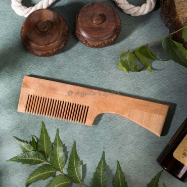 Neem Wooden Comb With Thin tooth And Hand Handle For Better De-Tangling Neem Wooden Comb With Thin tooth And Hand Handle For Better De-Tangling